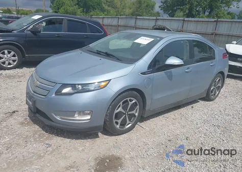 2013 Chevrolet Volt z USA, uszkodzony, nr VIN 1G1RB6E4XDU107547
